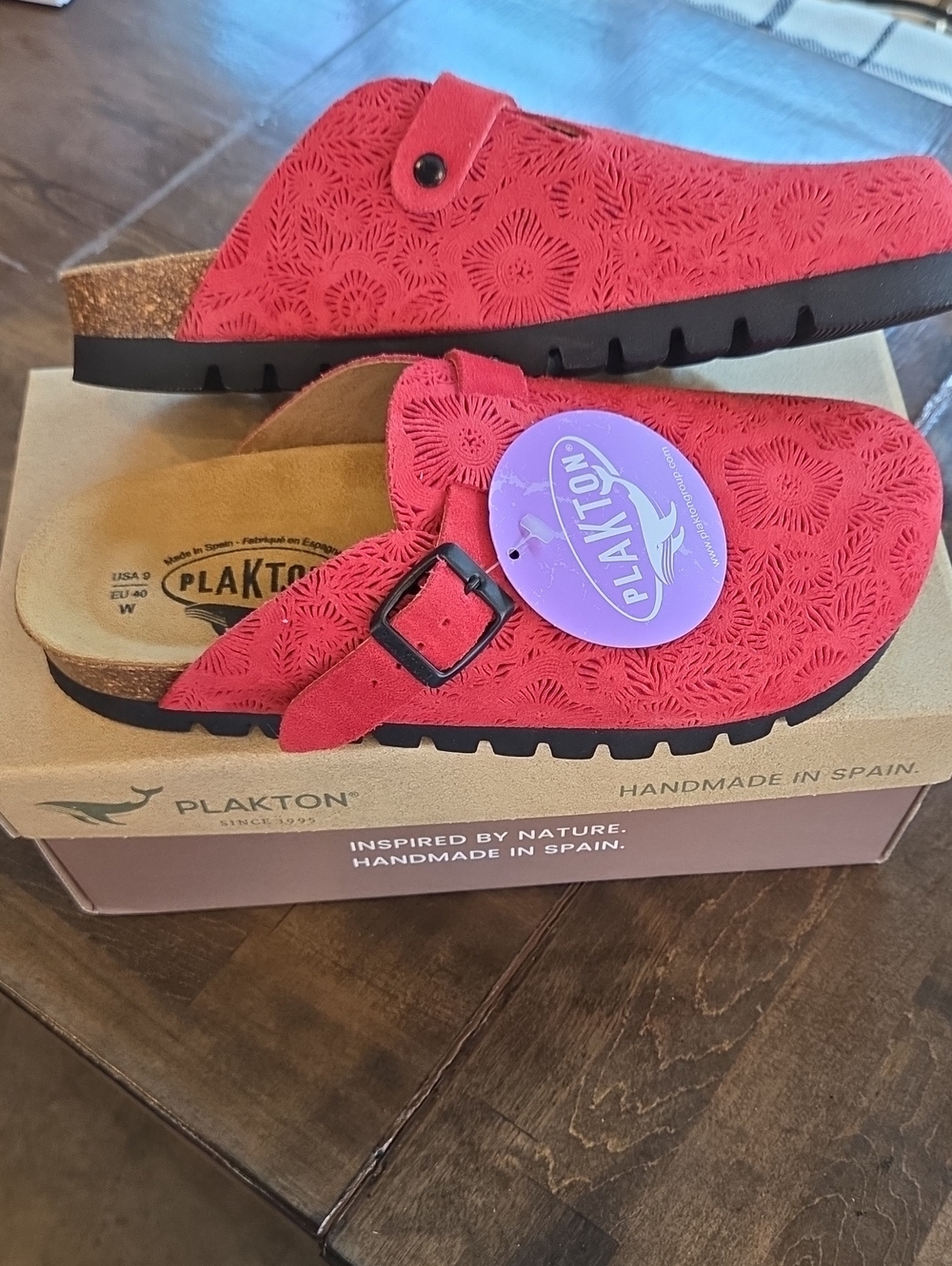 Plakton Size 9 Women's Red Floral-Textured Clog Leather Sandals